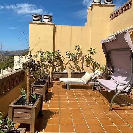 Espectacular Atico Duplex Con 2 Terrazas & Piscina-2